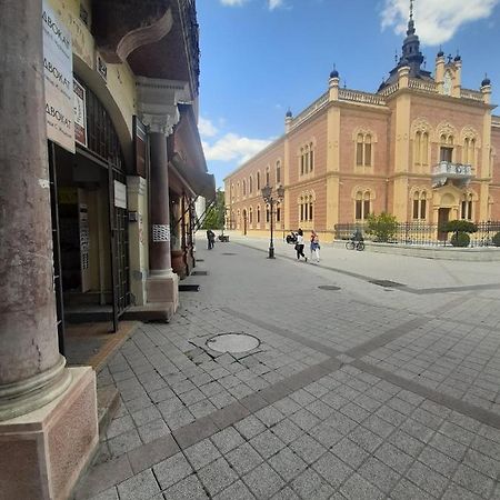 Apartmani Sara Novi Sad Exteriör bild