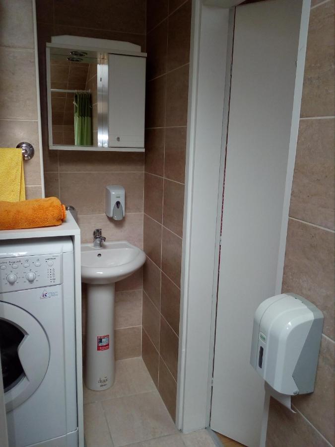 Apartmani Sara Novi Sad Exteriör bild