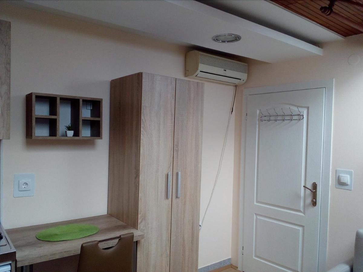 Apartmani Sara Novi Sad Exteriör bild