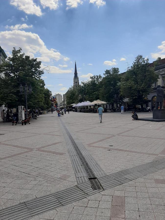 Apartmani Sara Novi Sad Exteriör bild