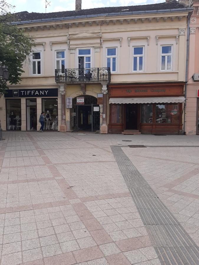 Apartmani Sara Novi Sad Exteriör bild