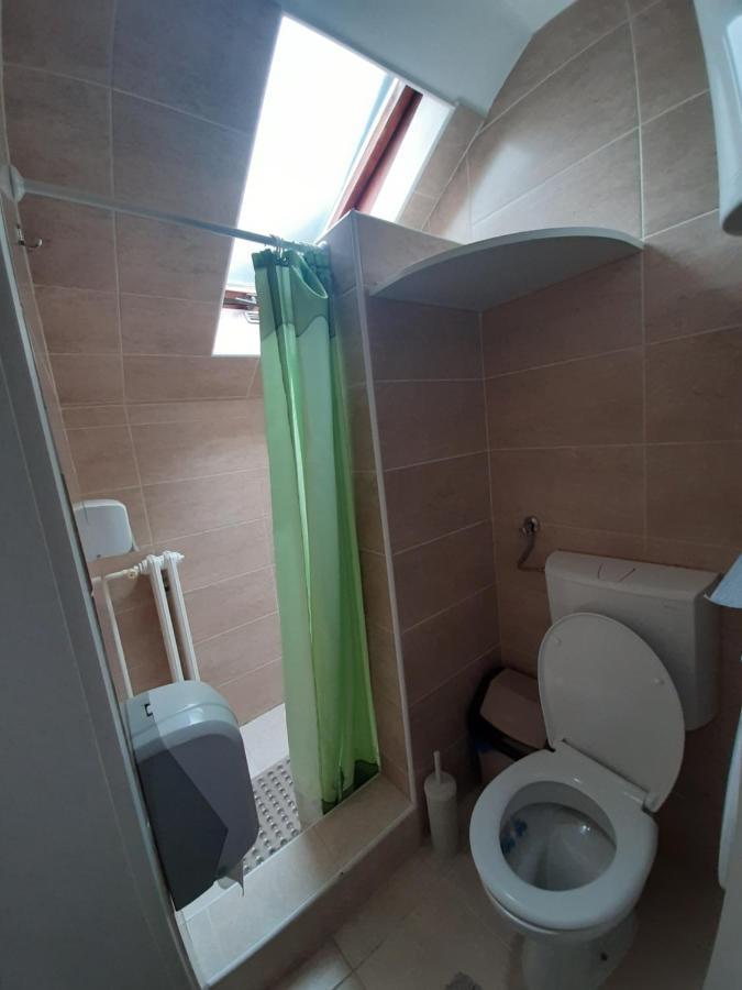 Apartmani Sara Novi Sad Exteriör bild