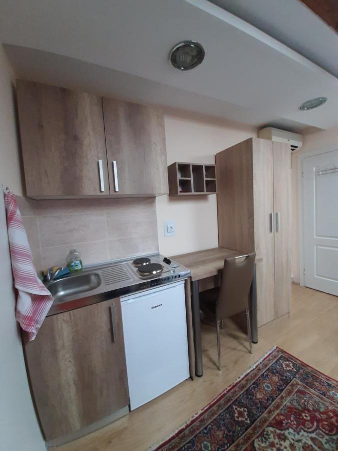 Apartmani Sara Novi Sad Exteriör bild